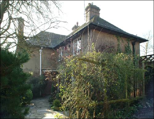 07 Hurst Close